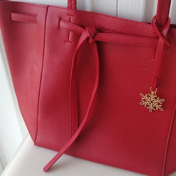 Elegant Red Tote Bag - Picture 6 of 17